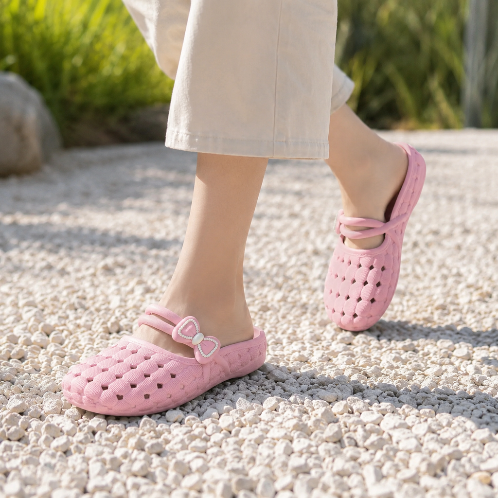Halfhaven – Bow Detail Covered-Toe Open-Back Slippers