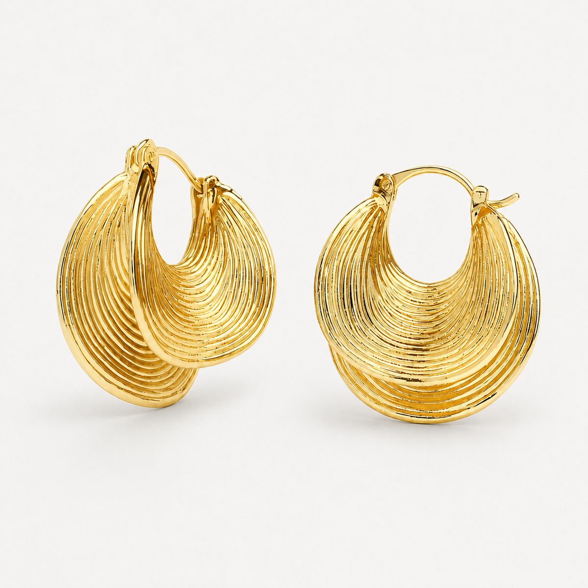 Lumetta – Statement Earrings That Won't Weigh You Down