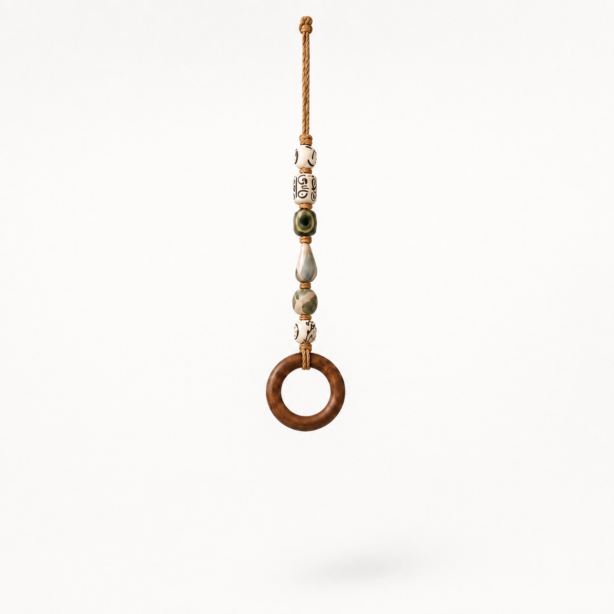 Ringholt – Wood-Look Ring Bead-Accent Towel Holder