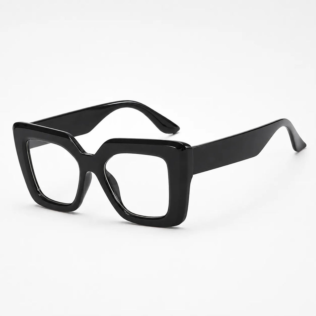 Wearbella – The Square Frame That Finishes Any Look