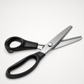 Snipcraft – Serrated Fabric Pinking Shears