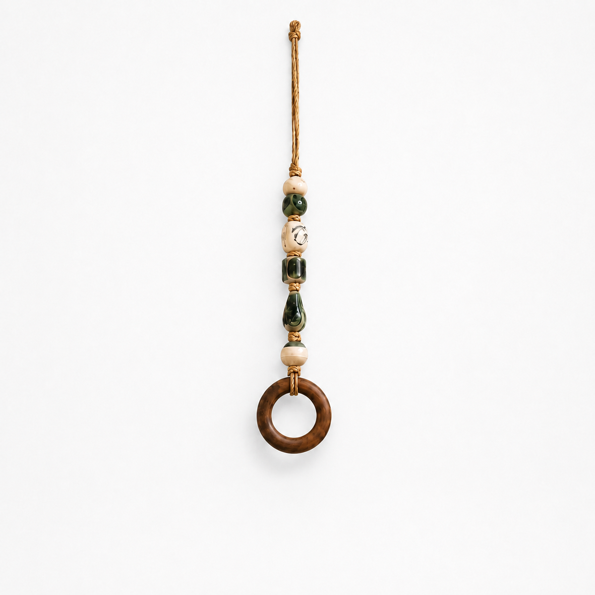 Ringholt – Wood-Look Ring Bead-Accent Towel Holder