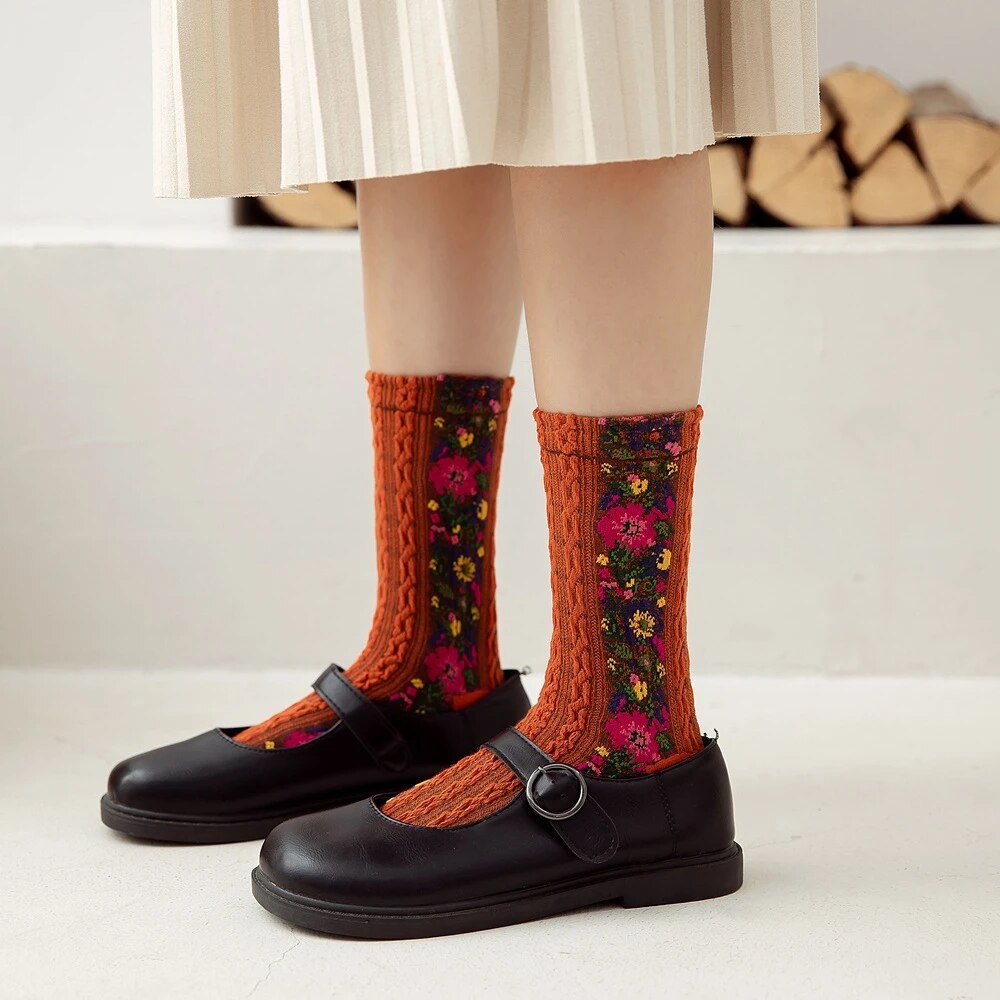 Sorellea - Women's Vintage Floral Embroidered Socks