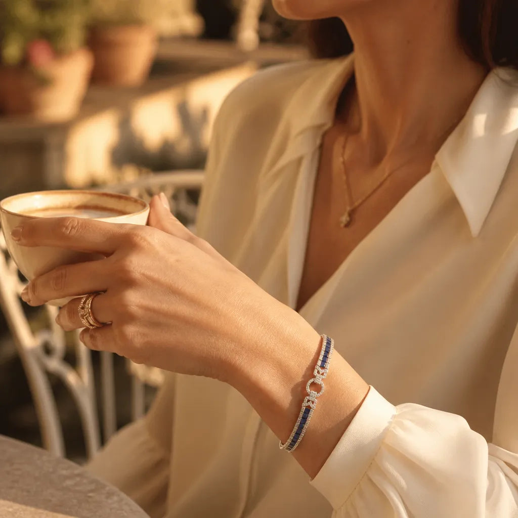 Sereva – Art Deco Sapphire Look Tennis Bracelet with Diamond-Look Clasp, Silver-Tone