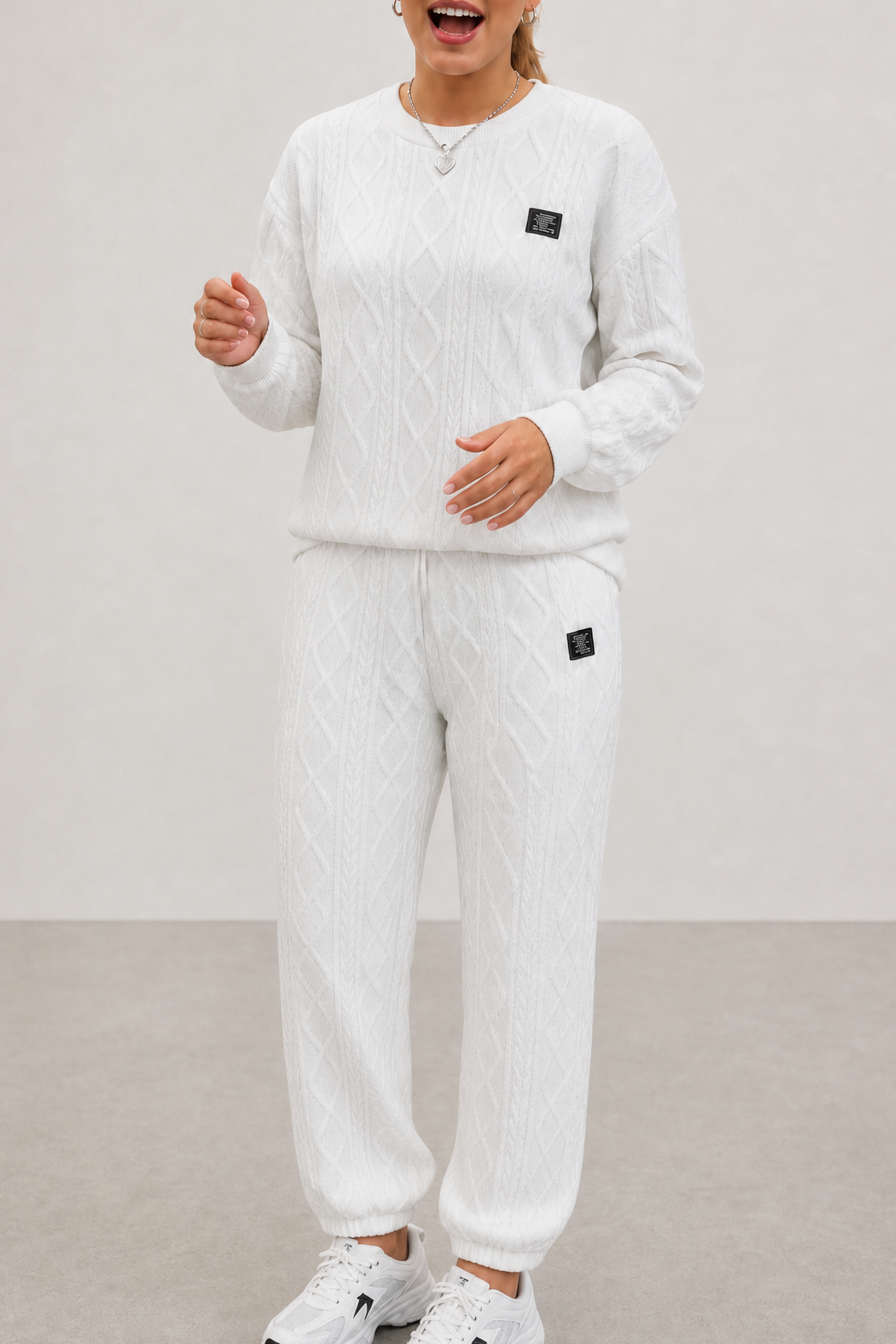 Wearbella – Polyester Knit Sweater And Pants Set