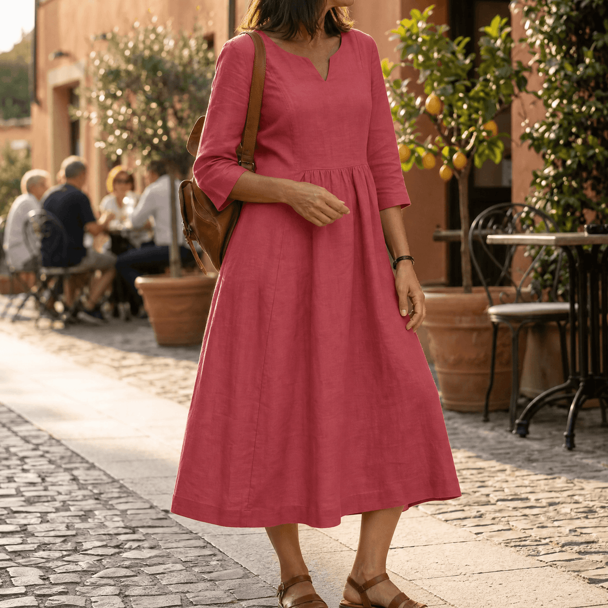 Solenne – Relaxed V-Neck Midi Dress