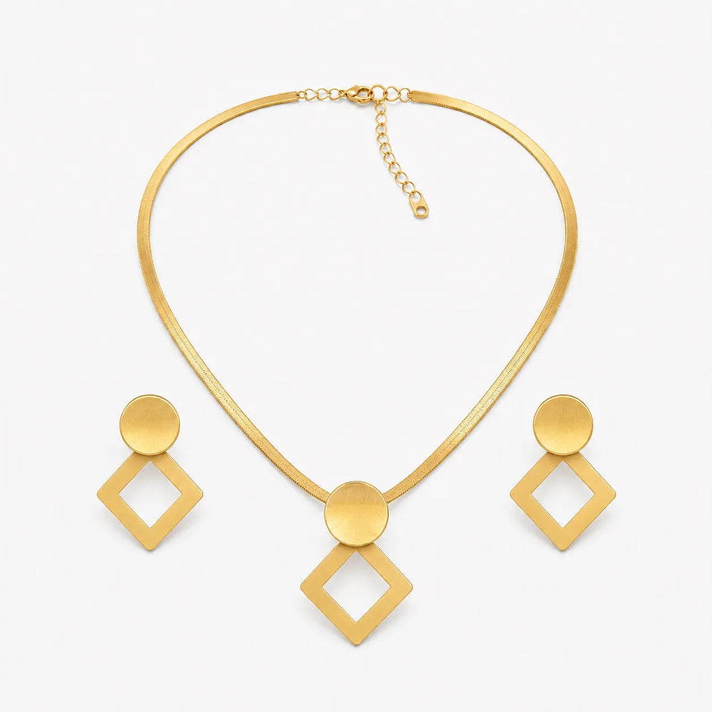 Aurenza – Gold necklace and earring set, textured medallion, flat snake chain